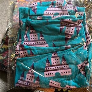 OS Lularoe Castles